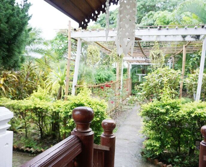 פנסיון The Diamond Lannara Swiss Valley