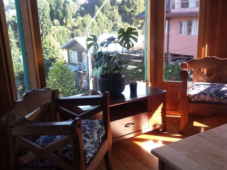 The Pink House   Hostel