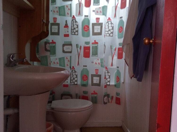 The Pink House   Hostel