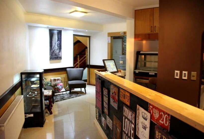 Travel International Hostal Cafe