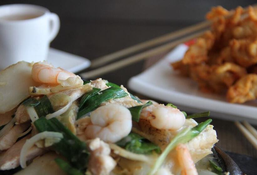 Travel International Hostal Cafe