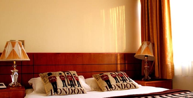 Travel International Hostal Cafe