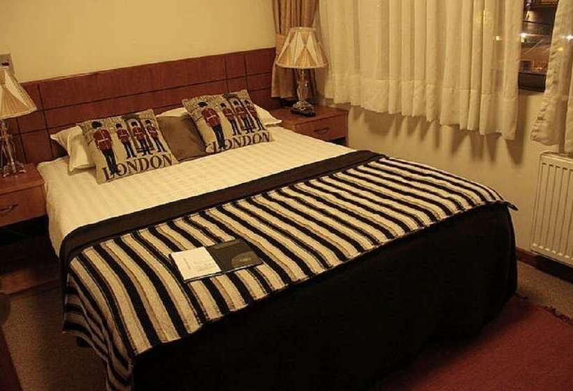 Travel International Hostal Cafe