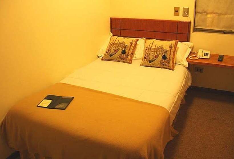 Travel International Hostal Cafe