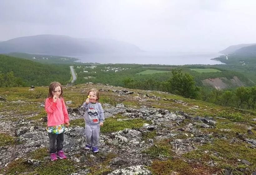Aamiaismajoitus (B&B) Olderfjord Turistsenter