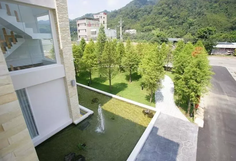 تختخواب و صبحانه Xianel Vacation Chateau