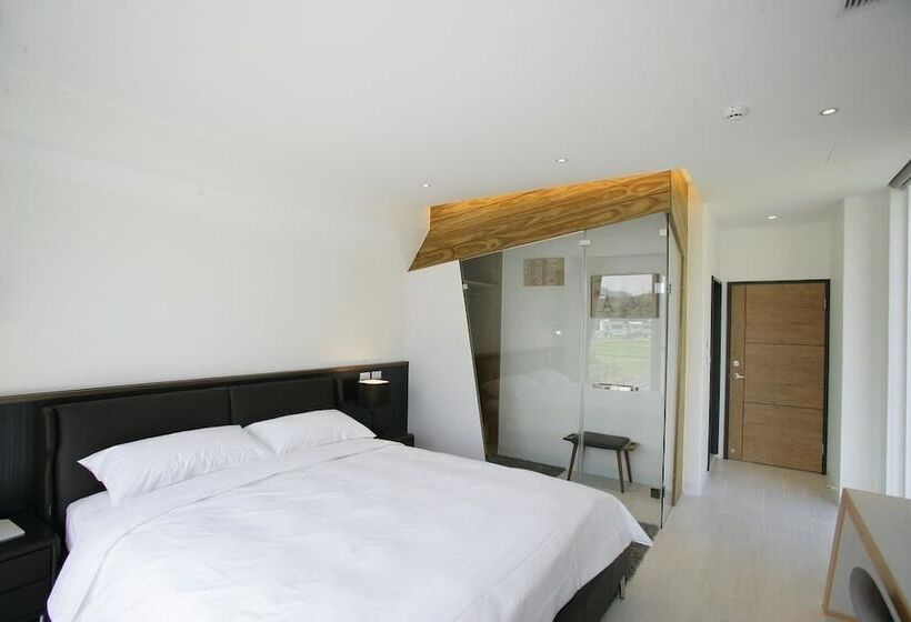 تختخواب و صبحانه Xianel Vacation Chateau