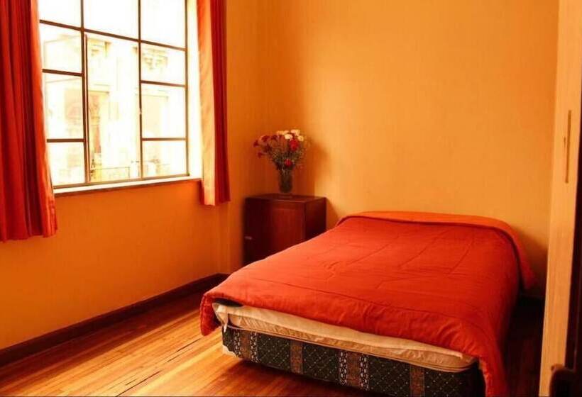 Check Inn B&b Hostel