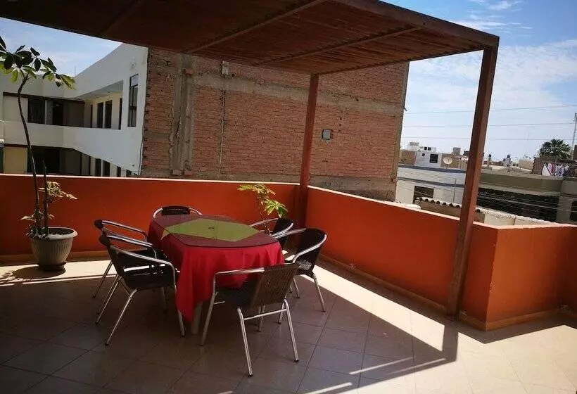 Hostal Shalom