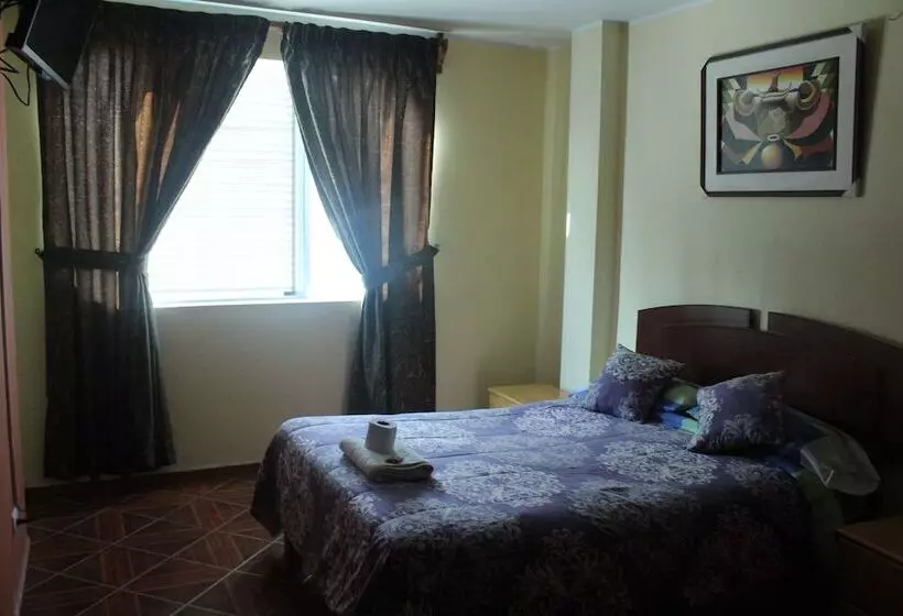 Hostal Shalom