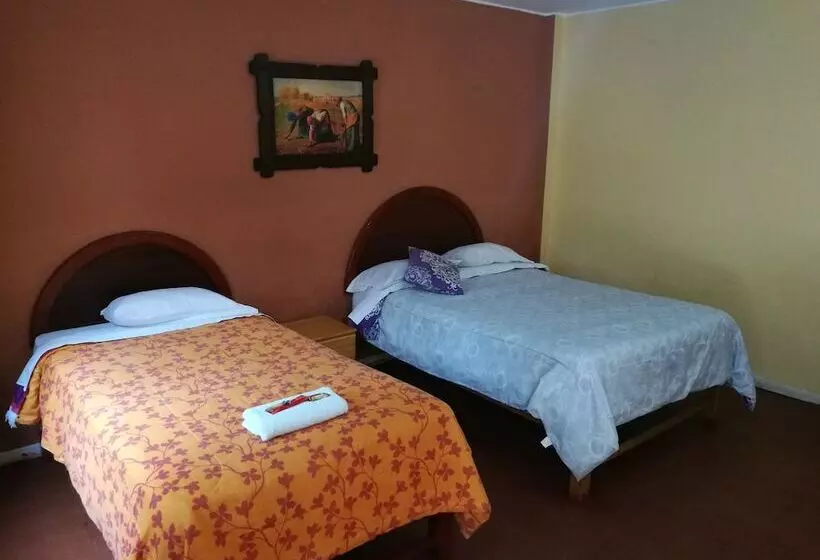Hostal Shalom