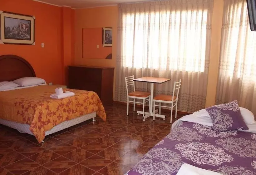 Hostal Shalom