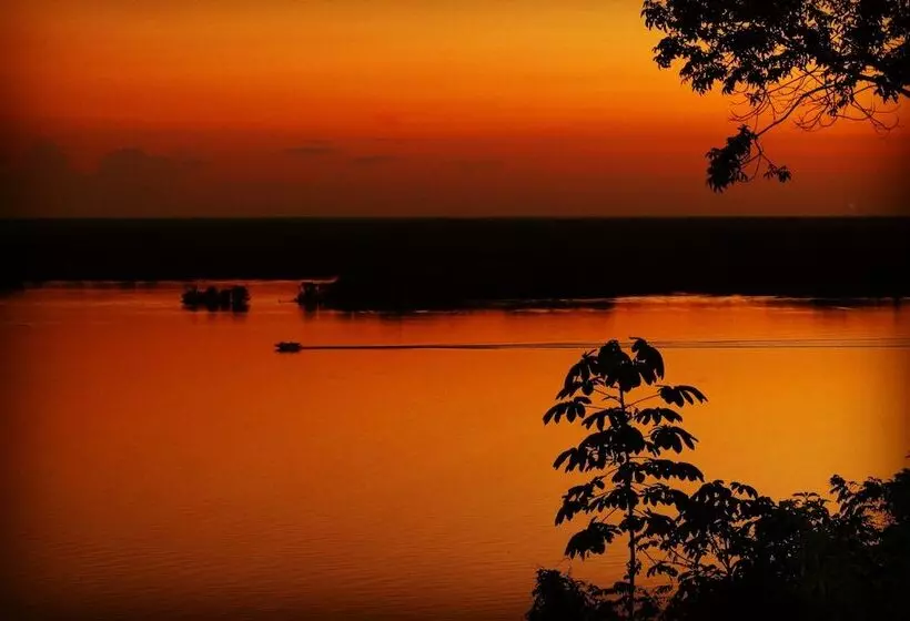 ホテル Alta Vista Amazon Lodge