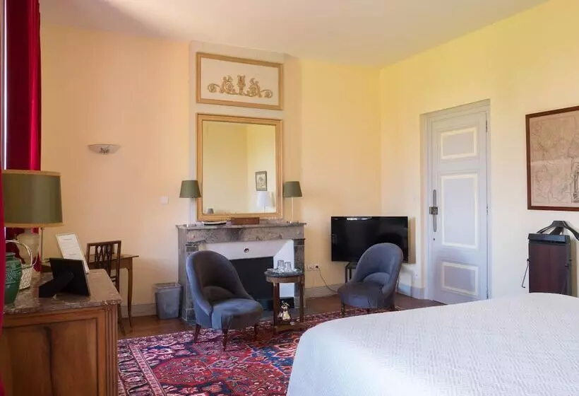 ホテル Château De Colombier