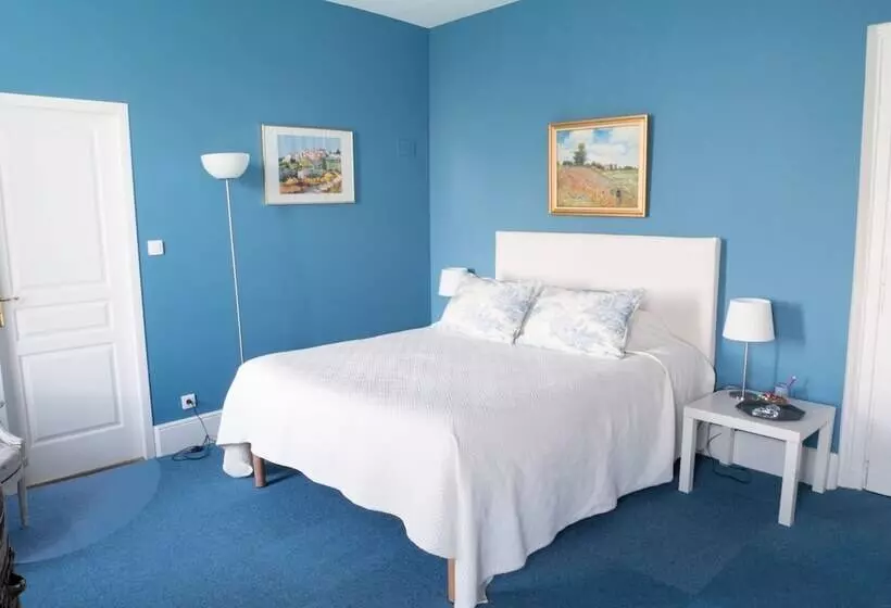 ホテル Château De Colombier