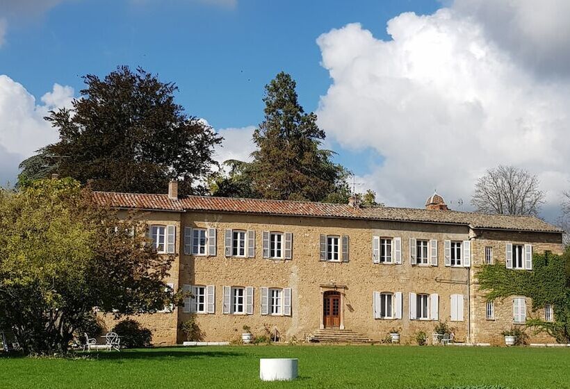 هتل Château De Colombier