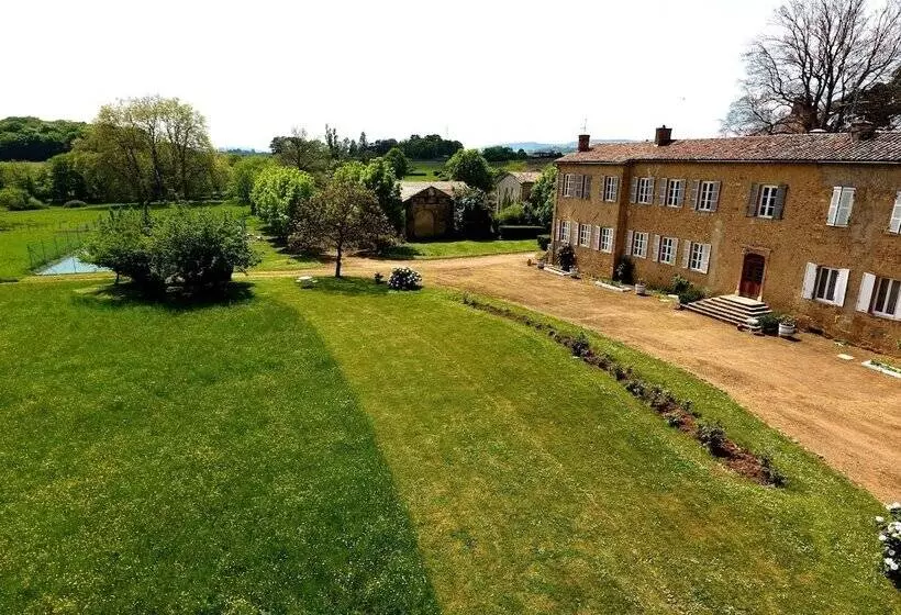 ホテル Château De Colombier