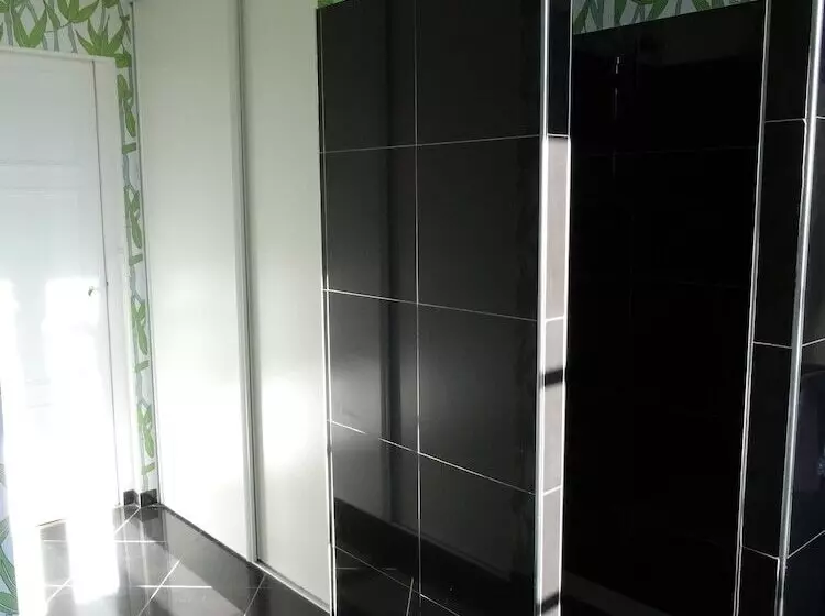 ホテル Château De Colombier