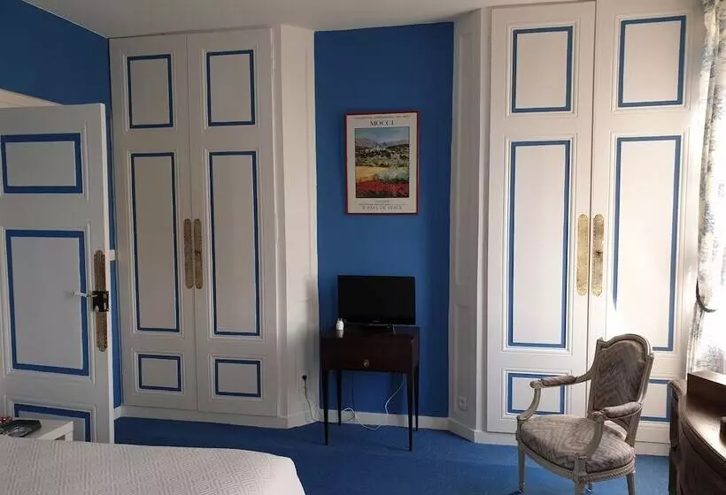 ホテル Château De Colombier