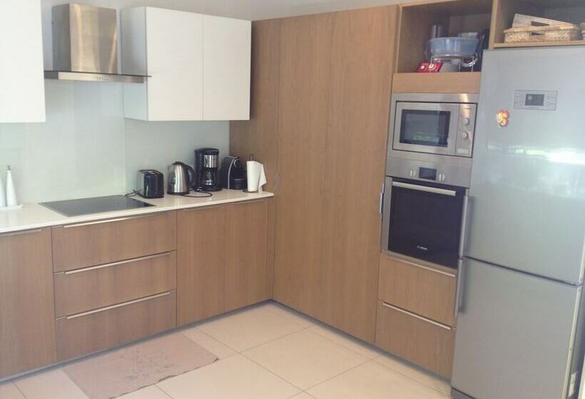 هتل Coral Bay By Dream Escapes