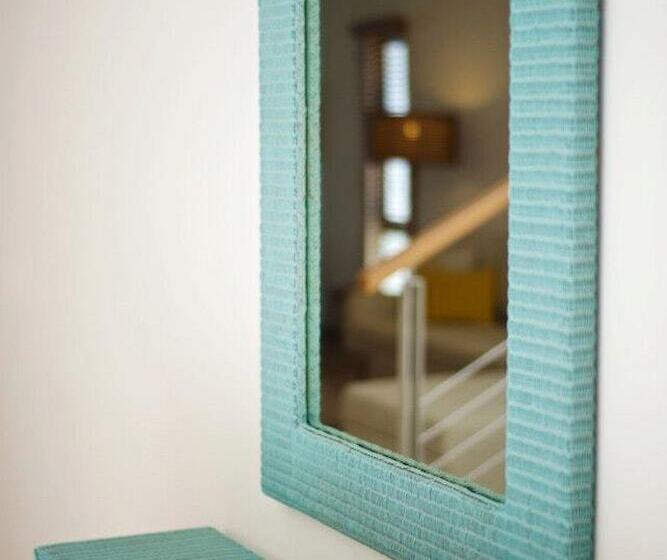 هتل Coral Bay By Dream Escapes