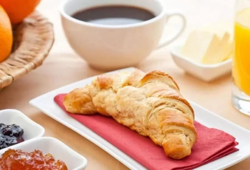 هتل Coral Bay By Dream Escapes