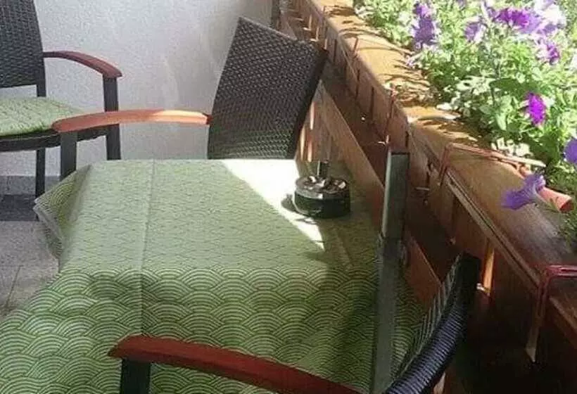 Hotelli Ferienwohnung Maria Waldblick