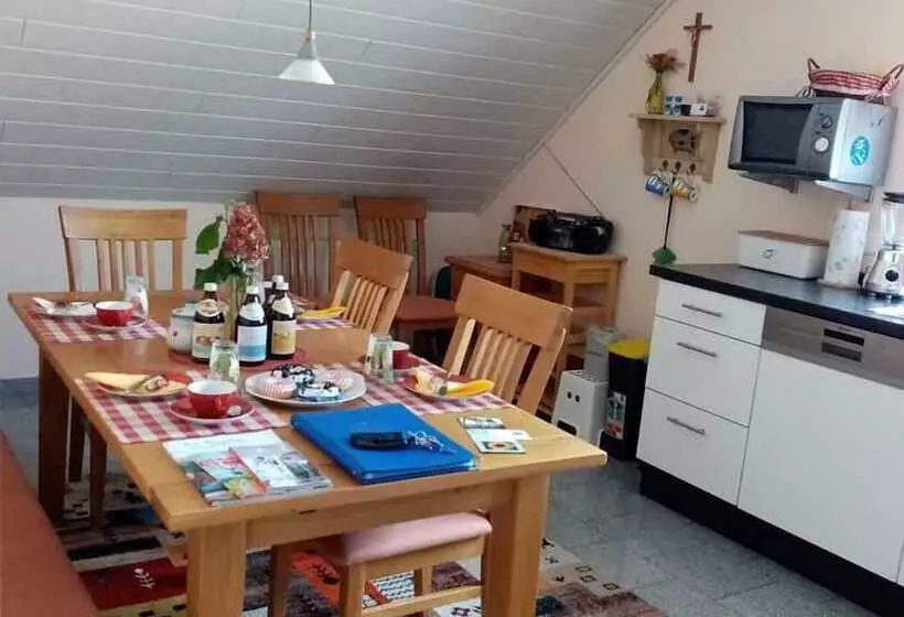 Hotelli Ferienwohnung Maria Waldblick