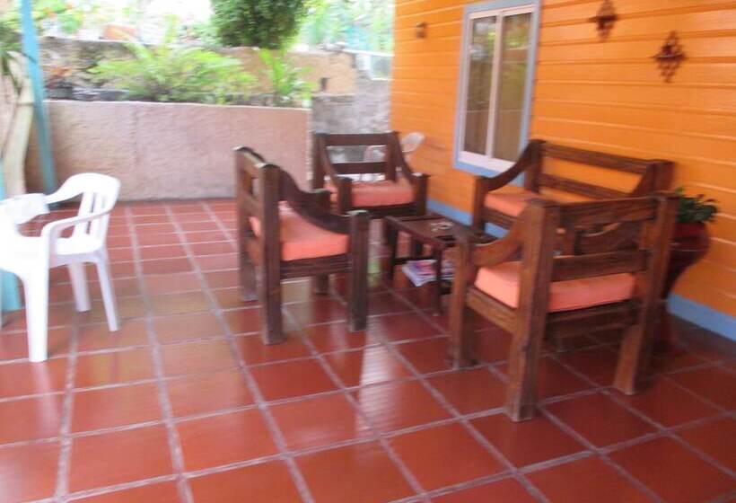 هتل Flemming Tree