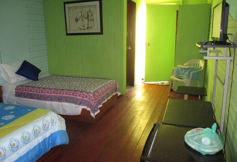 هتل Flemming Tree