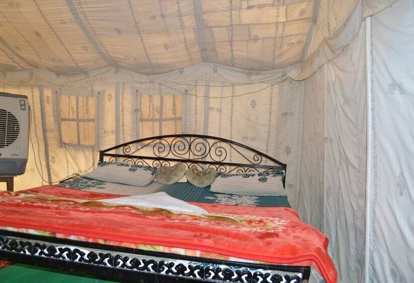 Hotelli Gangaur Desert Resort By Park Tree