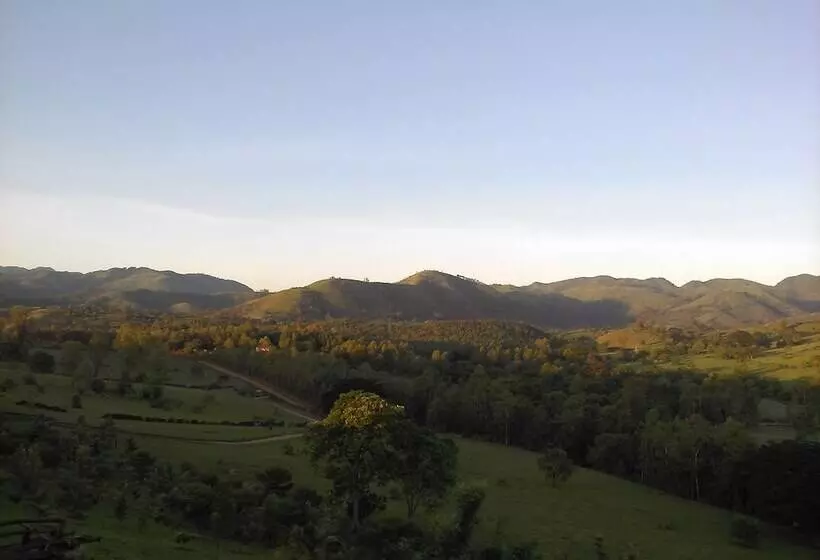 هتل The Crested Crane Bwindi