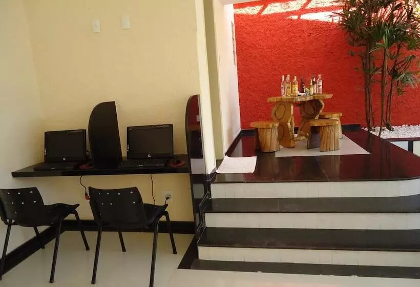 ホテル Valley Hills