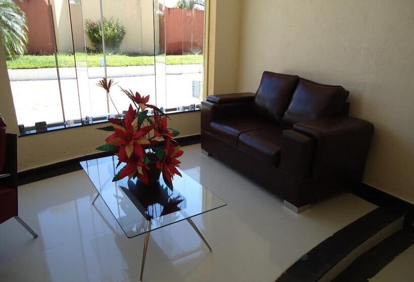 فندق Valley Hills