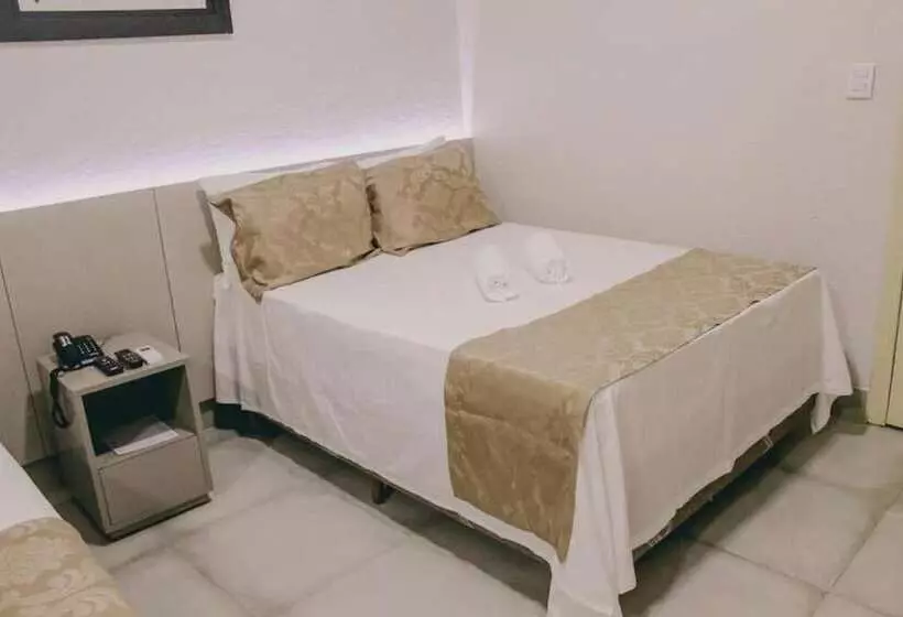 ホテル Valley Hills