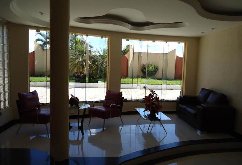 فندق Valley Hills