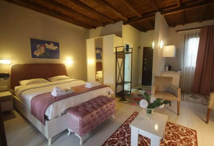 Kirkpinar Otantik Otel