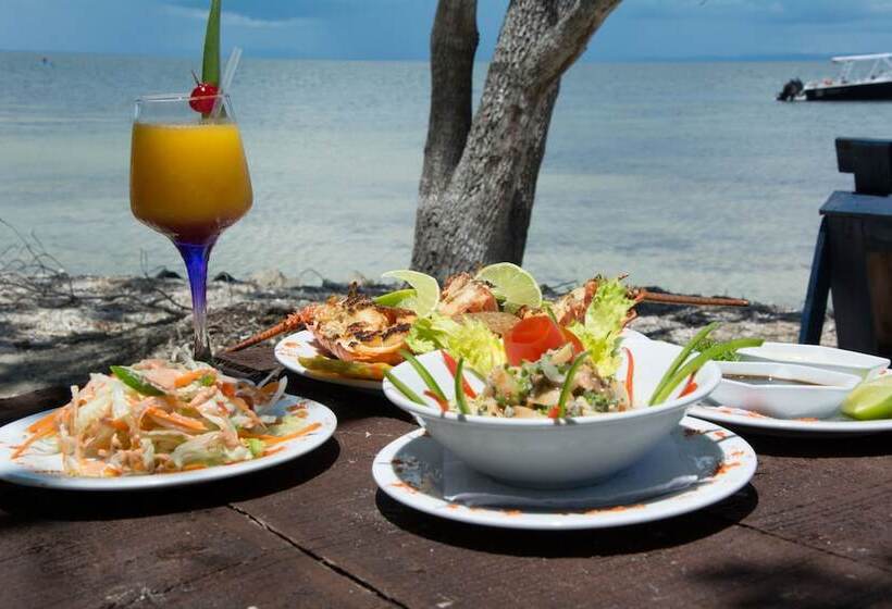 Media Luna Hostel Baru