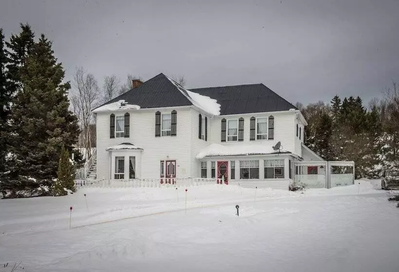 Aamiaismajoitus (B&B) Gite Des Lilas