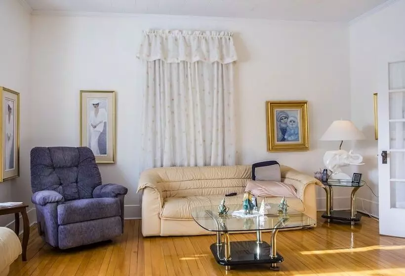 Aamiaismajoitus (B&B) Gite Des Lilas