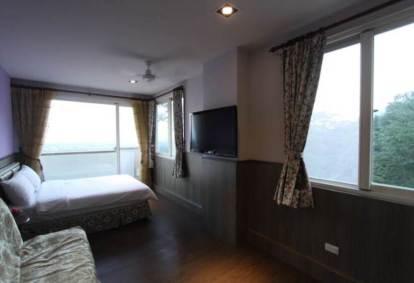 تختخواب و صبحانه Joy Garden