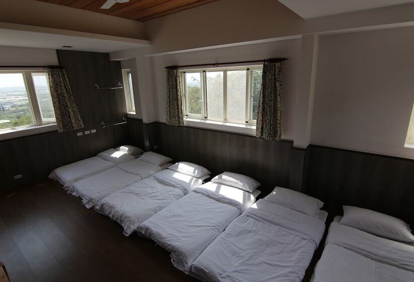 تختخواب و صبحانه Joy Garden