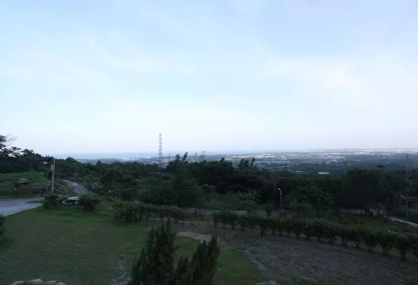 تختخواب و صبحانه Joy Garden