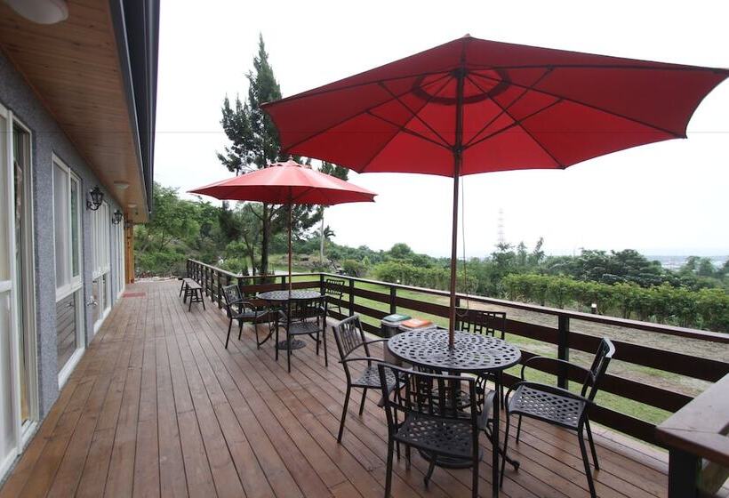 تختخواب و صبحانه Joy Garden