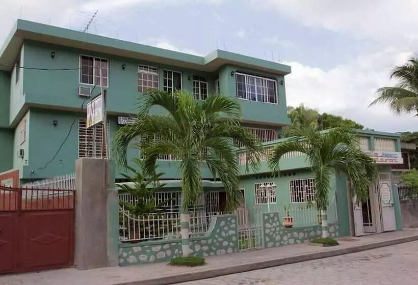 تختخواب و صبحانه La Belle Maison Milot