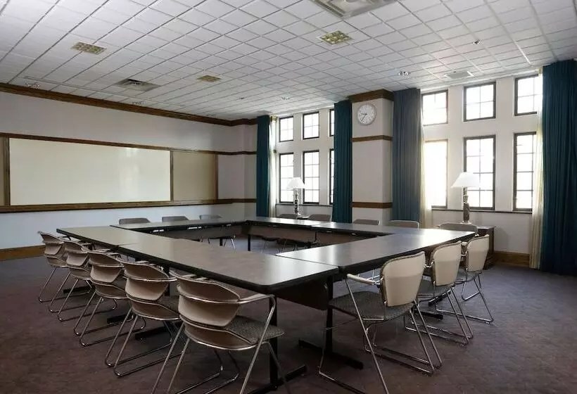 Biddle Hotel And Conference Center