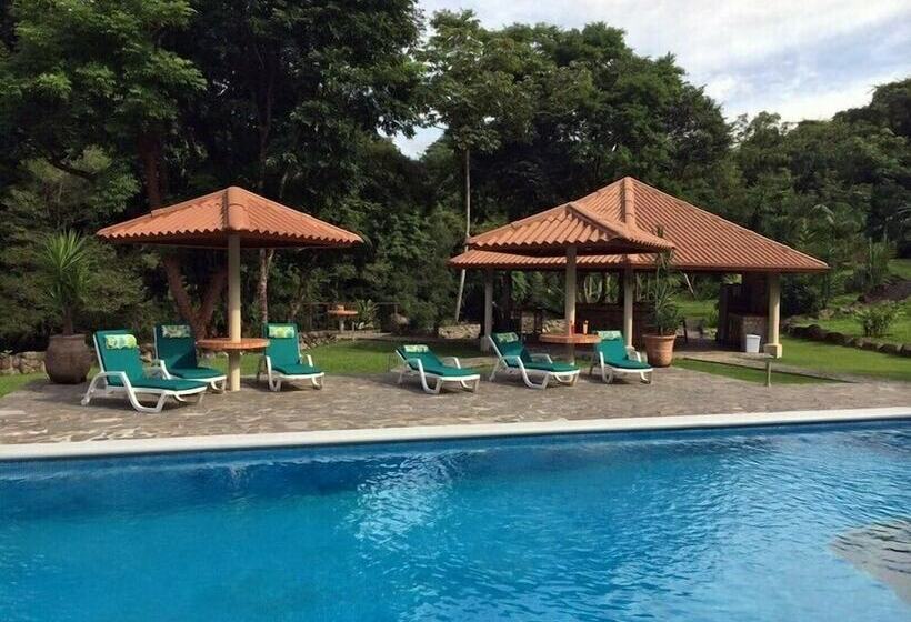 Cabanas Rio Encantado