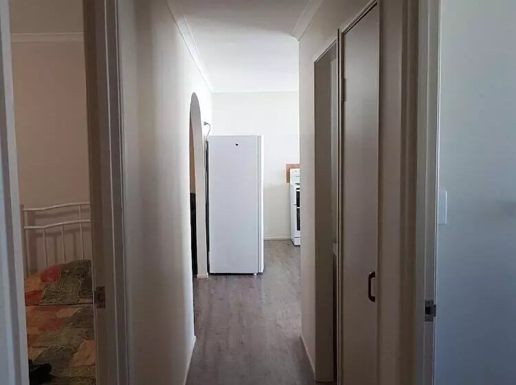 D Aguilar Hotel Motel