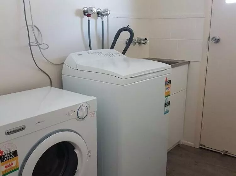 D Aguilar Hotel Motel