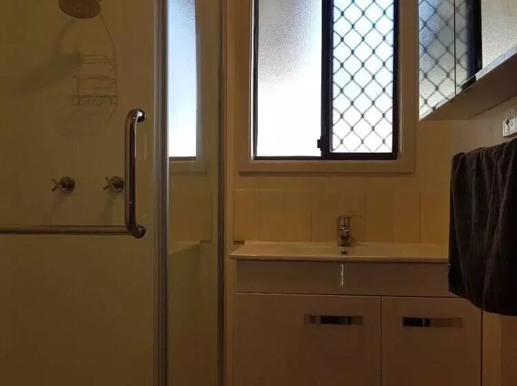 D Aguilar Hotel Motel